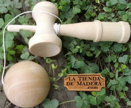 Divertido juguete de madera