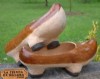 En la tienda de madera .com puedes comprar online madreas.  La madrea es el calzado de madera tradicional de Asturias, son hermanas de la zoca (Galicia), la albarca (Cantabria) y el zueco (clog, sabot, klomp)