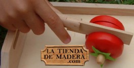 Juego de madera. En la tienda de madera .com puedes comprar este juguete de madera didctico con el que los nios podrn jugar a las cocinitas