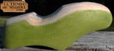 En la tienda de madera .com puedes comprar online el zueco tradicional europeo de madera, un original regalo a la venta en internet.